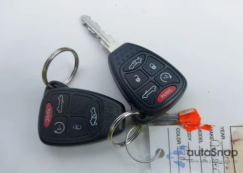 2013 Chrysler 200 Touring z USA, uszkodzony, nr VIN 1C3BCBEG3DN706782